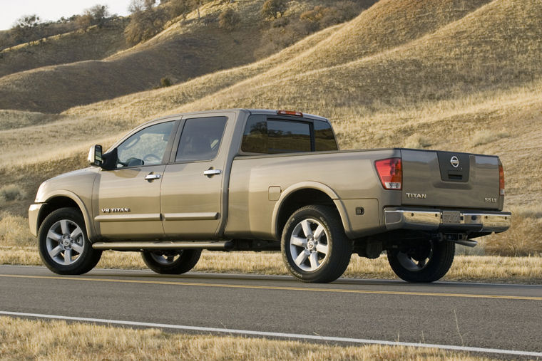 2010 Nissan Titan Crew Cab Picture