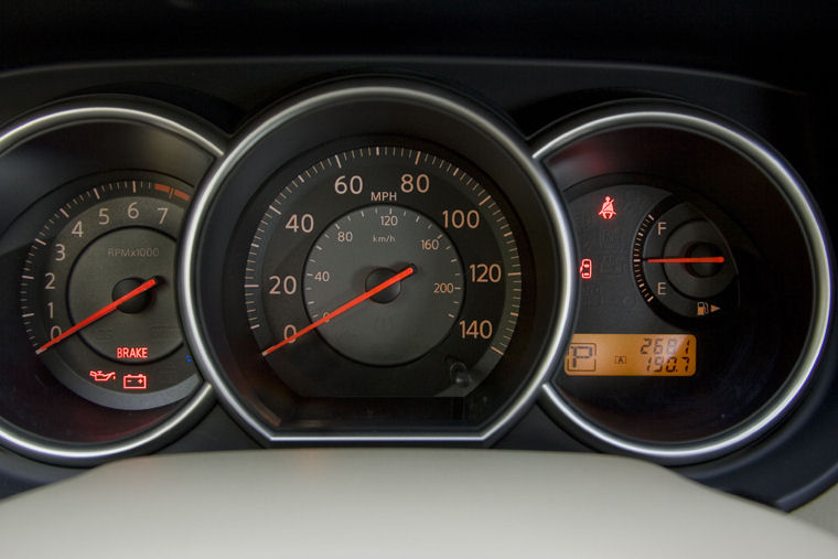 2009 Nissan Versa Sedan Gauges Picture