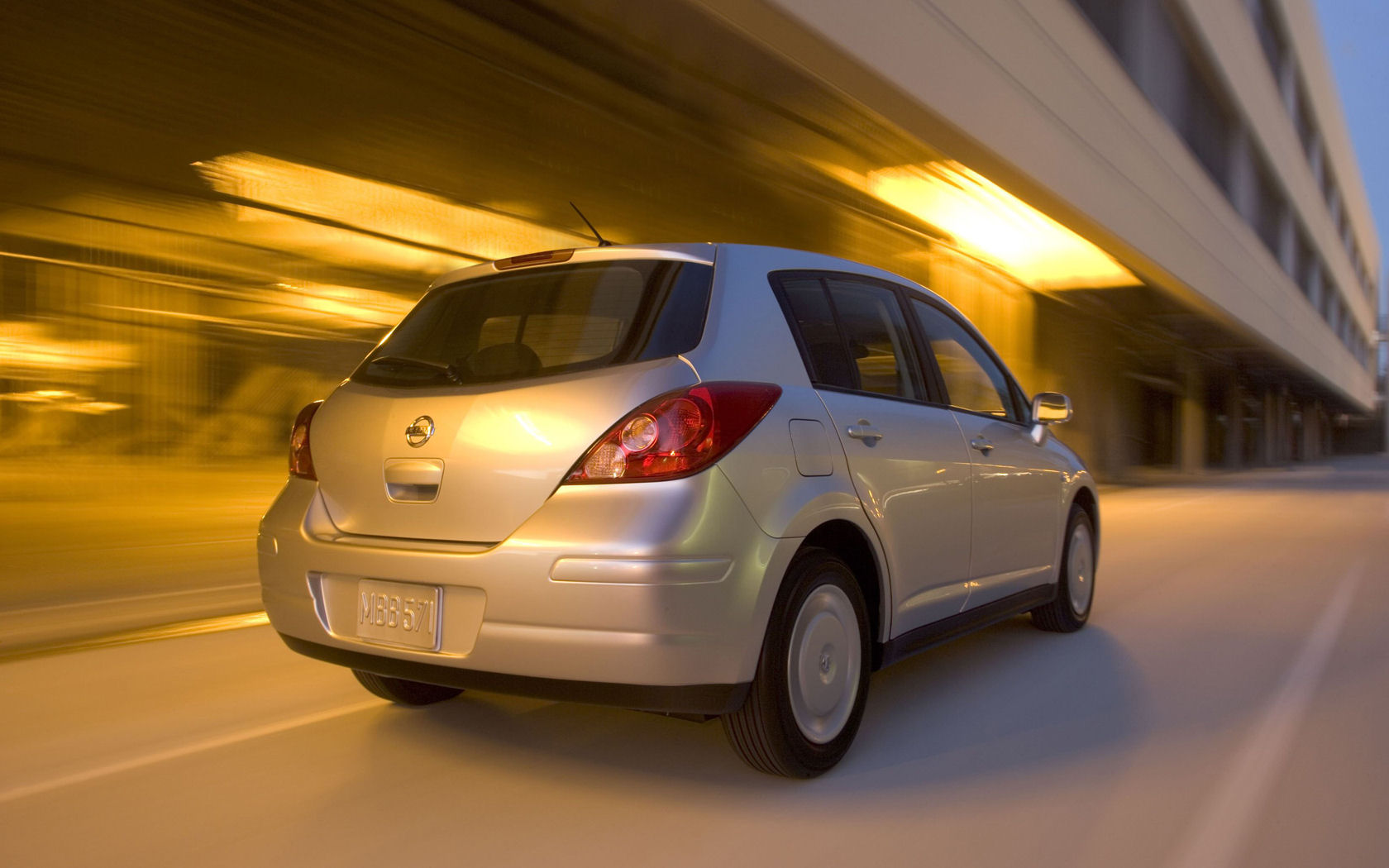 Nissan Versa Desktop Wallpaper