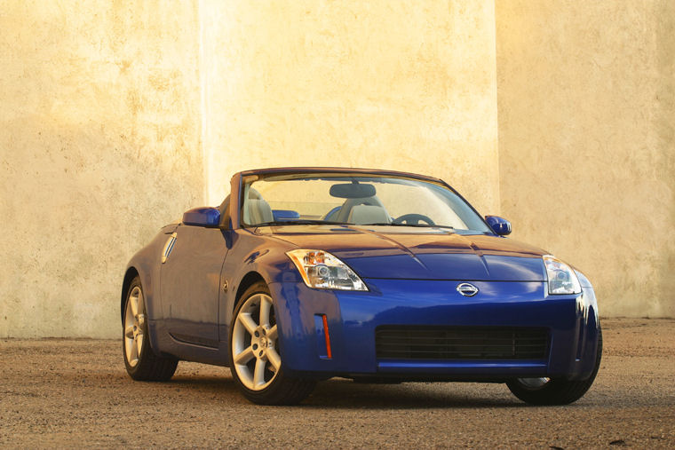 2004 Nissan Z Roadster Picture