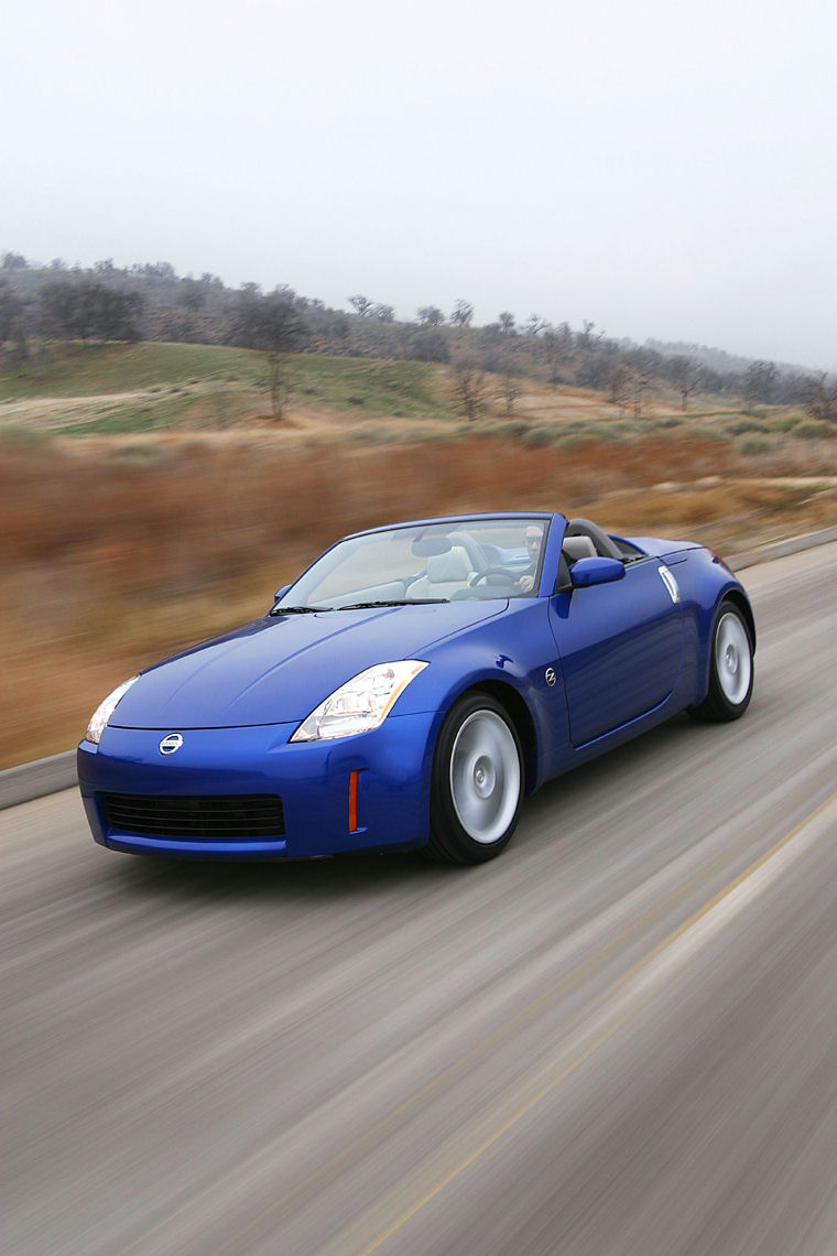 2004 Nissan Z Roadster Picture