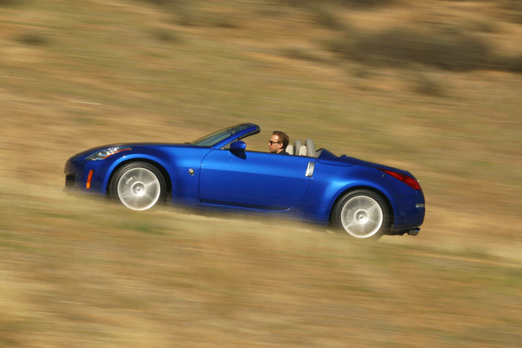 2004 Nissan Z Roadster Picture