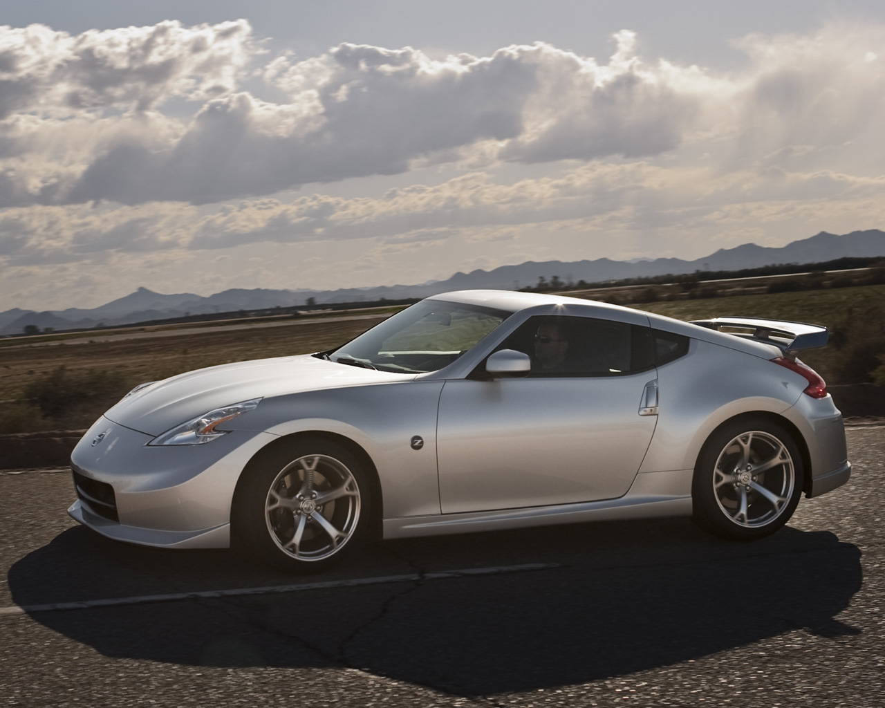 Nissan Z-Car Desktop Wallpaper