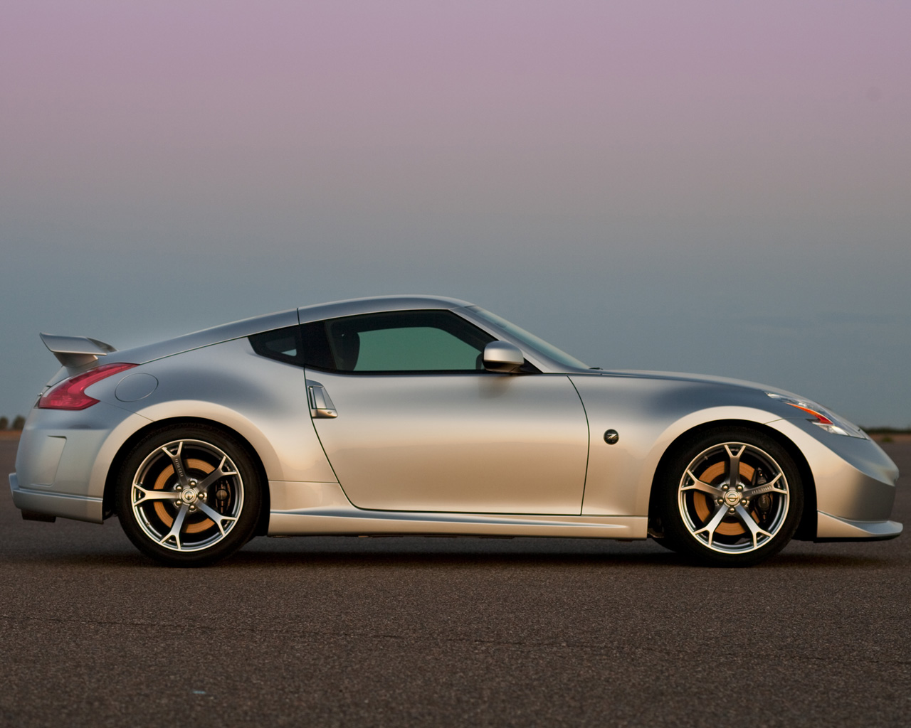 Nissan Z-Car Desktop Wallpaper