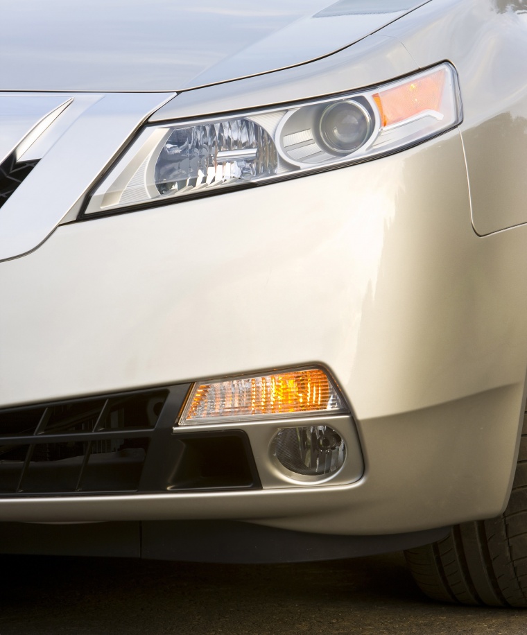 2010 Acura TL SH-AWD Headlight Picture