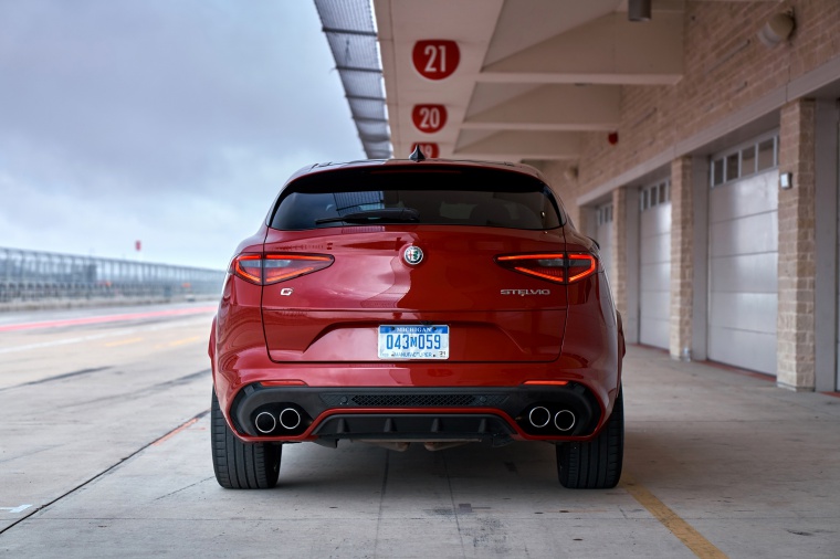 2019 Alfa Romeo Stelvio Quadrifoglio AWD Picture