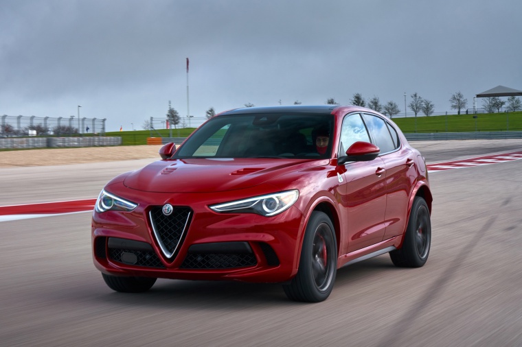 2019 Alfa Romeo Stelvio Quadrifoglio AWD Picture