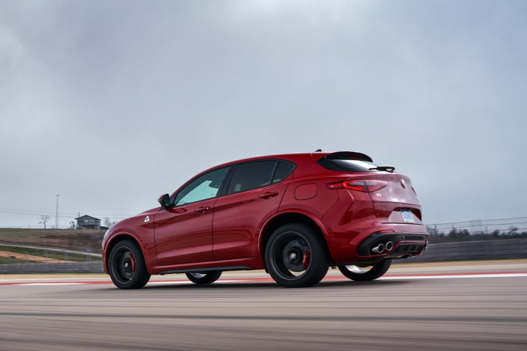 2019 Alfa Romeo Stelvio Quadrifoglio AWD Picture