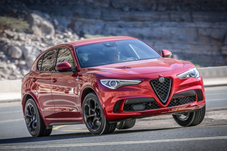 2019 Alfa Romeo Stelvio Quadrifoglio AWD Picture