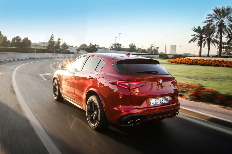 2019 Alfa Romeo Stelvio Quadrifoglio AWD Picture