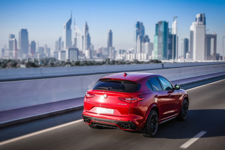 2019 Alfa Romeo Stelvio Quadrifoglio AWD Picture