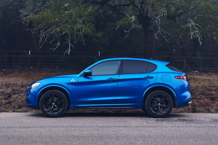 2019 Alfa Romeo Stelvio Quadrifoglio AWD Picture