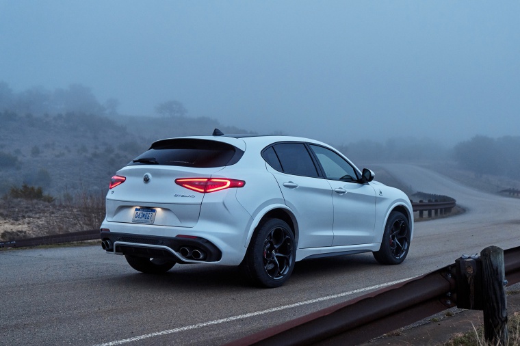 2019 Alfa Romeo Stelvio Quadrifoglio AWD Picture