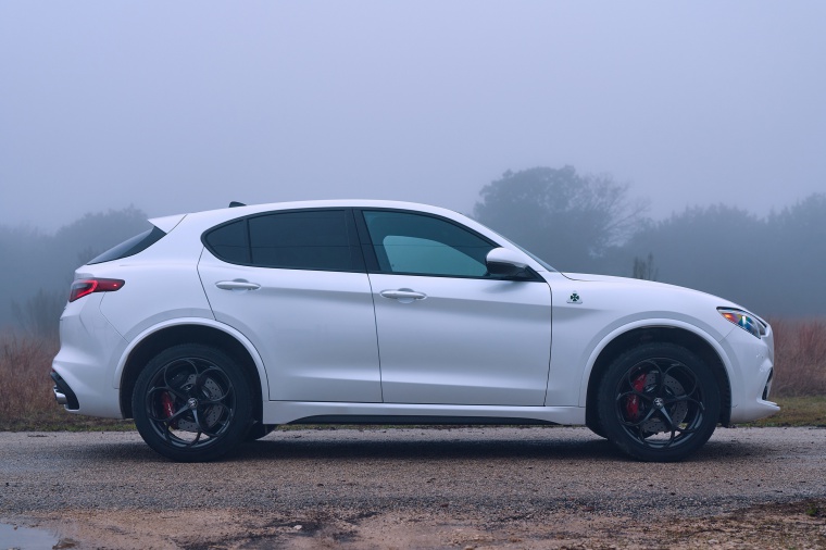 2019 Alfa Romeo Stelvio Quadrifoglio AWD Picture