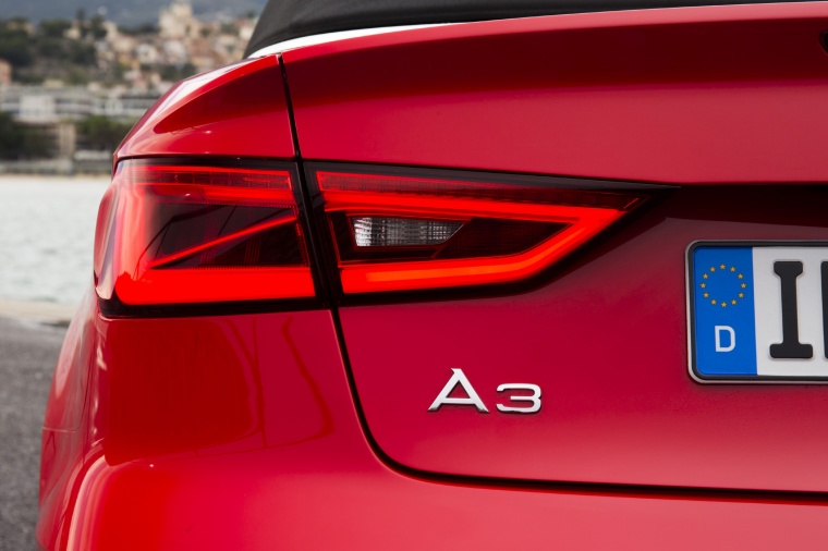 2015 Audi A3 Convertible Tail Light Picture