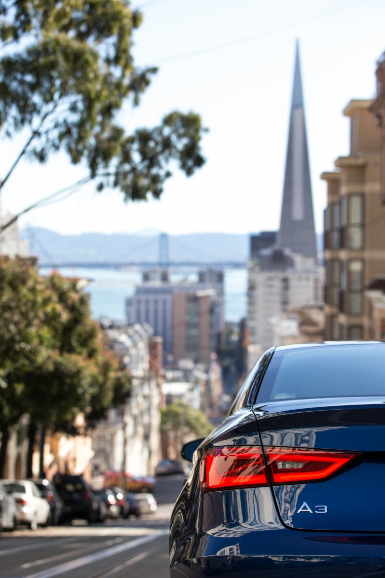 2016 Audi A3 2.0T quattro Sedan Tail Light Picture