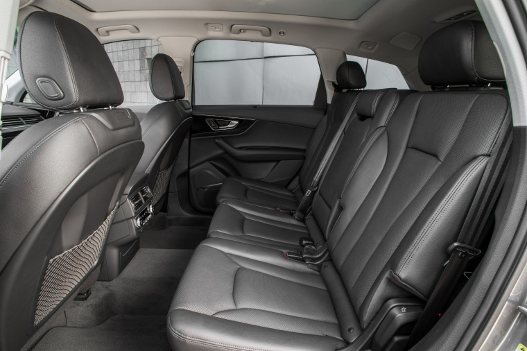 2018 Audi Q7 3.0T quattro Rear Seats Picture