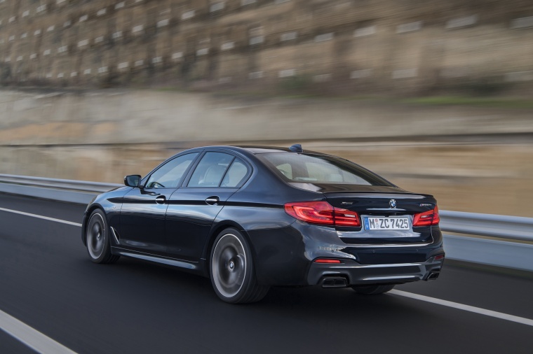 2018 BMW M550i xDrive Sedan Picture