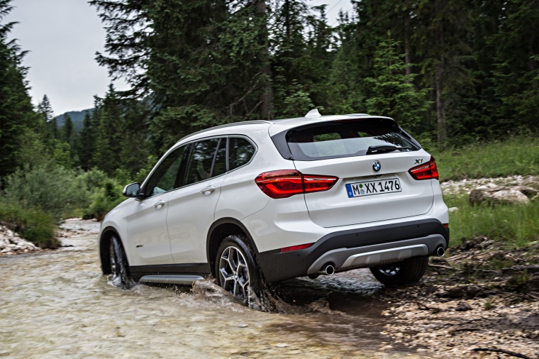 2018 BMW X1 xDrive28i Picture