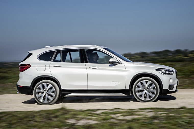 2018 BMW X1 xDrive28i Picture