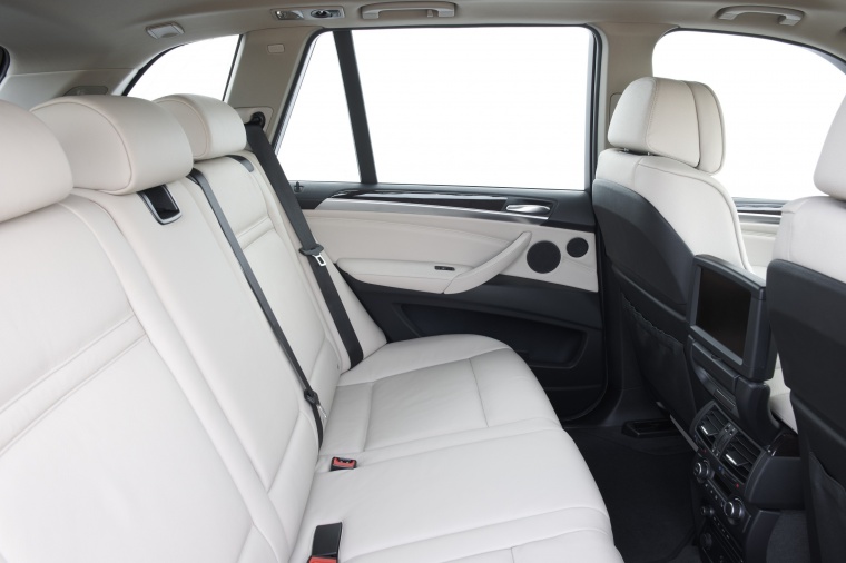 2012 BMW X5 xDrive50i Rear Seats Picture