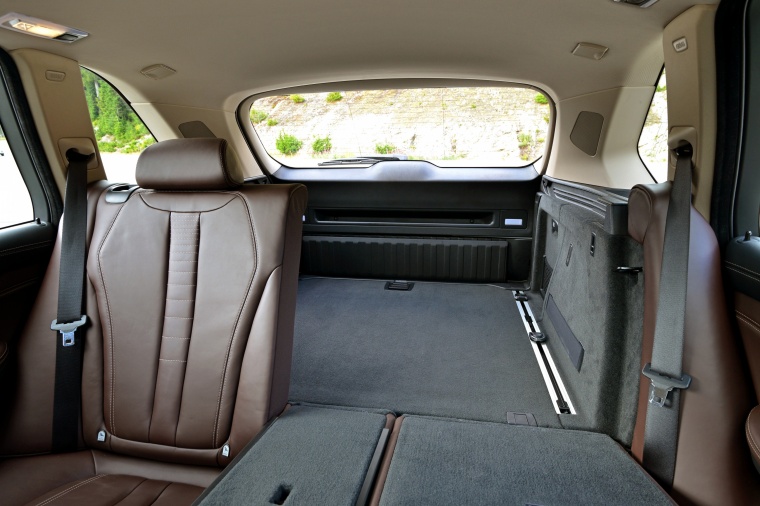 2016 BMW X5 xDrive50i Rear Seats Folded Picture