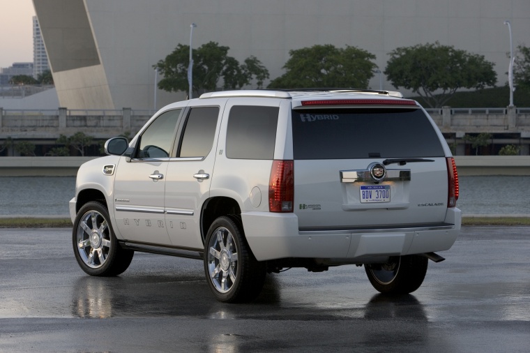 2010 Cadillac Escalade Hybrid Picture