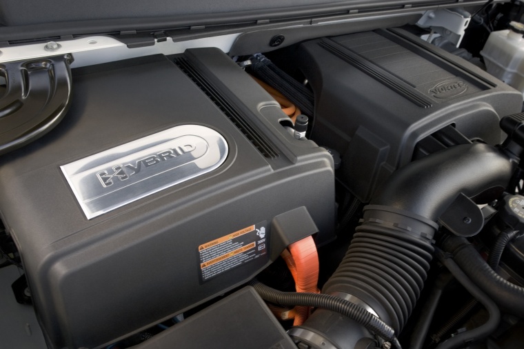 2010 Cadillac Escalade 6.0-liter V8 Hybrid Engine Picture