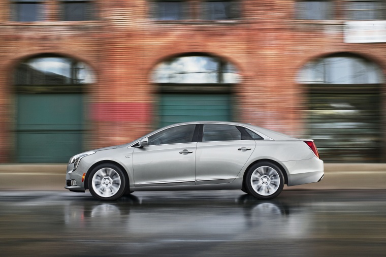 2018 Cadillac XTS Picture