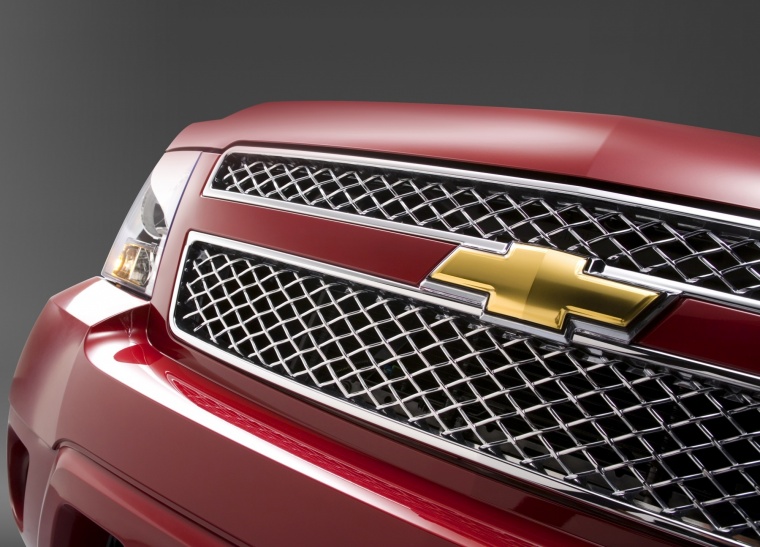 2013 Chevrolet Avalanche Grille Picture