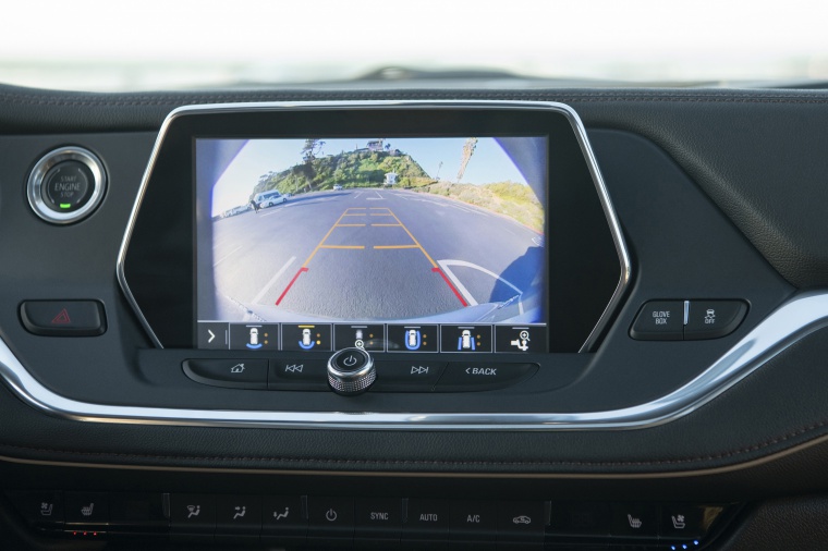 2020 Chevrolet Blazer Premier AWD Dashboard Screen Picture