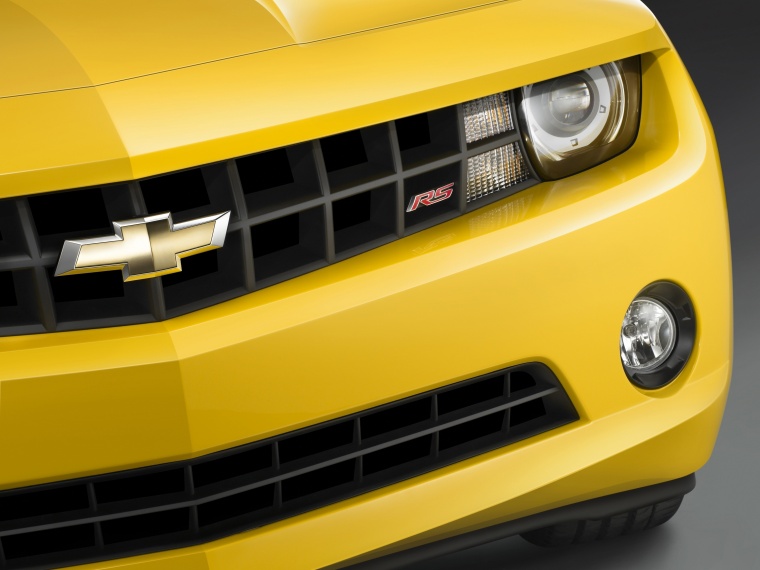 2011 Chevrolet Camaro RS Coupe Headlight Picture