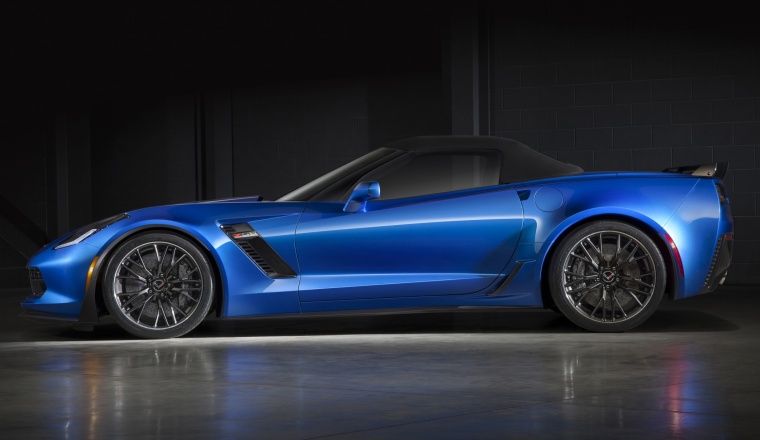 2016 Chevrolet Corvette Z06 Convertible with top closed Picture