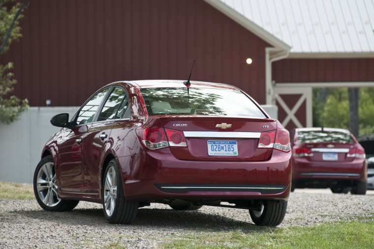 2011 Chevrolet Cruze RS Picture