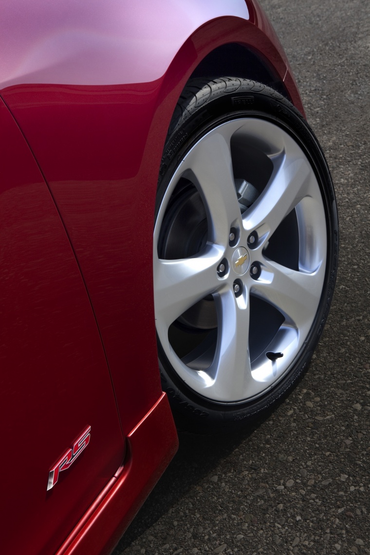 2013 Chevrolet Cruze RS Rim Picture