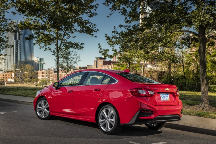 2018 Chevrolet Cruze Premier RS Sedan Picture