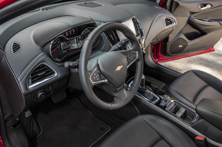 2018 Chevrolet Cruze Premier RS Sedan Interior Picture