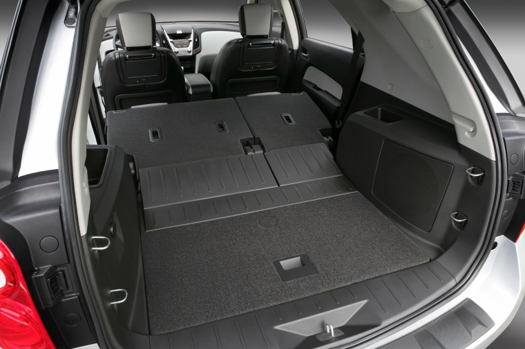 2015 Chevrolet Equinox LTZ Trunk Picture