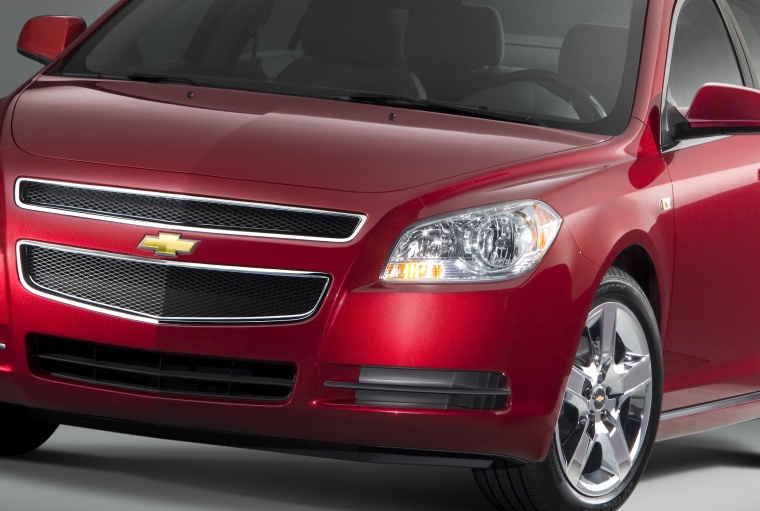 2011 Chevrolet Malibu LT Headlight Picture