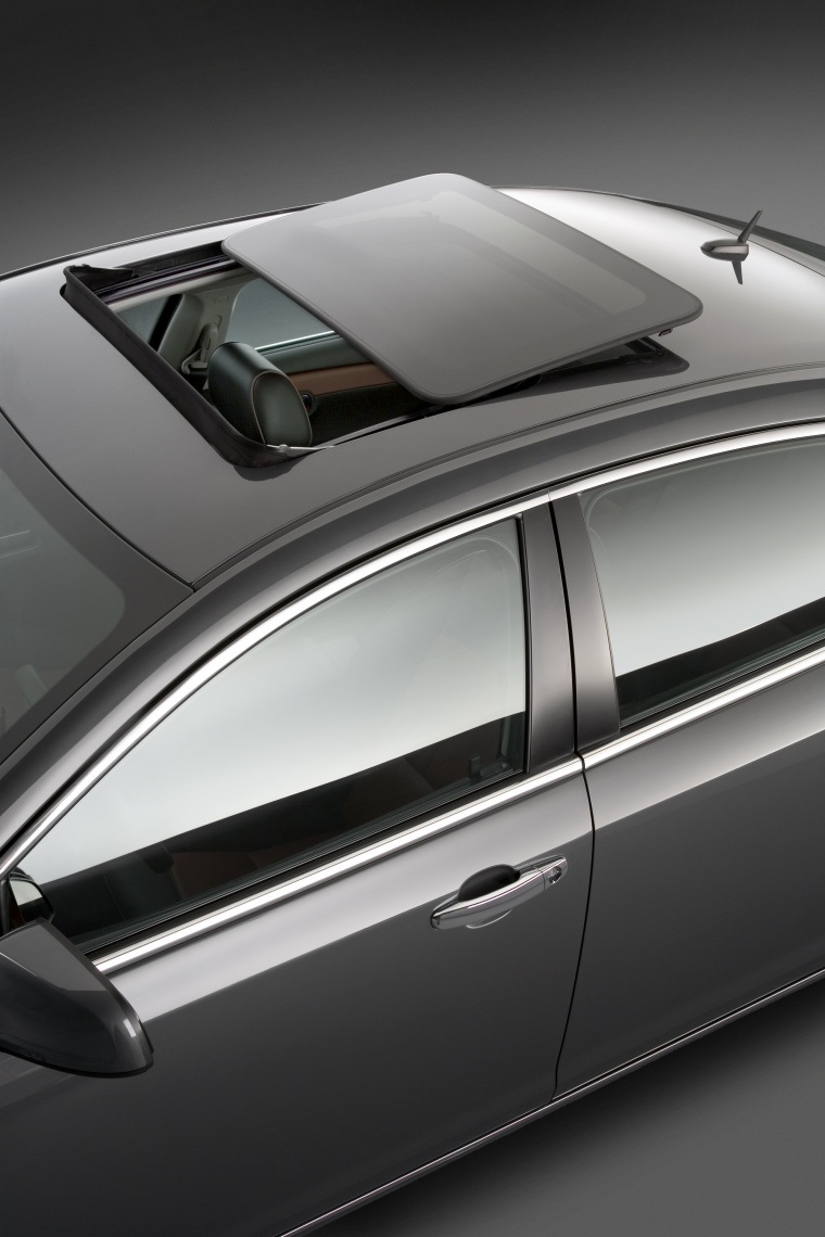 2011 Chevrolet Malibu LTZ Sunroof Picture