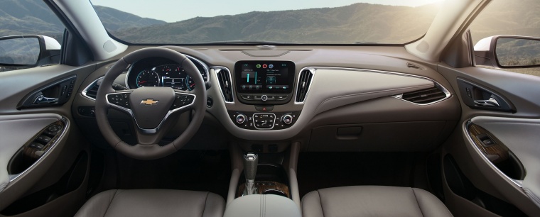 2018 Chevrolet Malibu Premier 2.0T Cockpit Picture