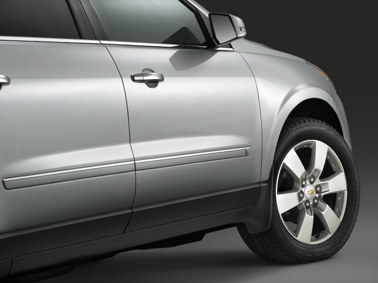 2011 Chevrolet Traverse LTZ Rim Picture