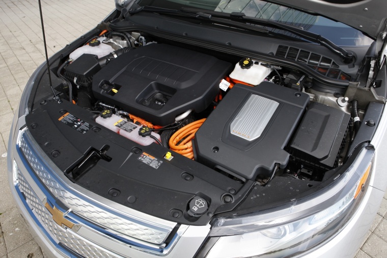 2011 Chevrolet Volt Engine Picture