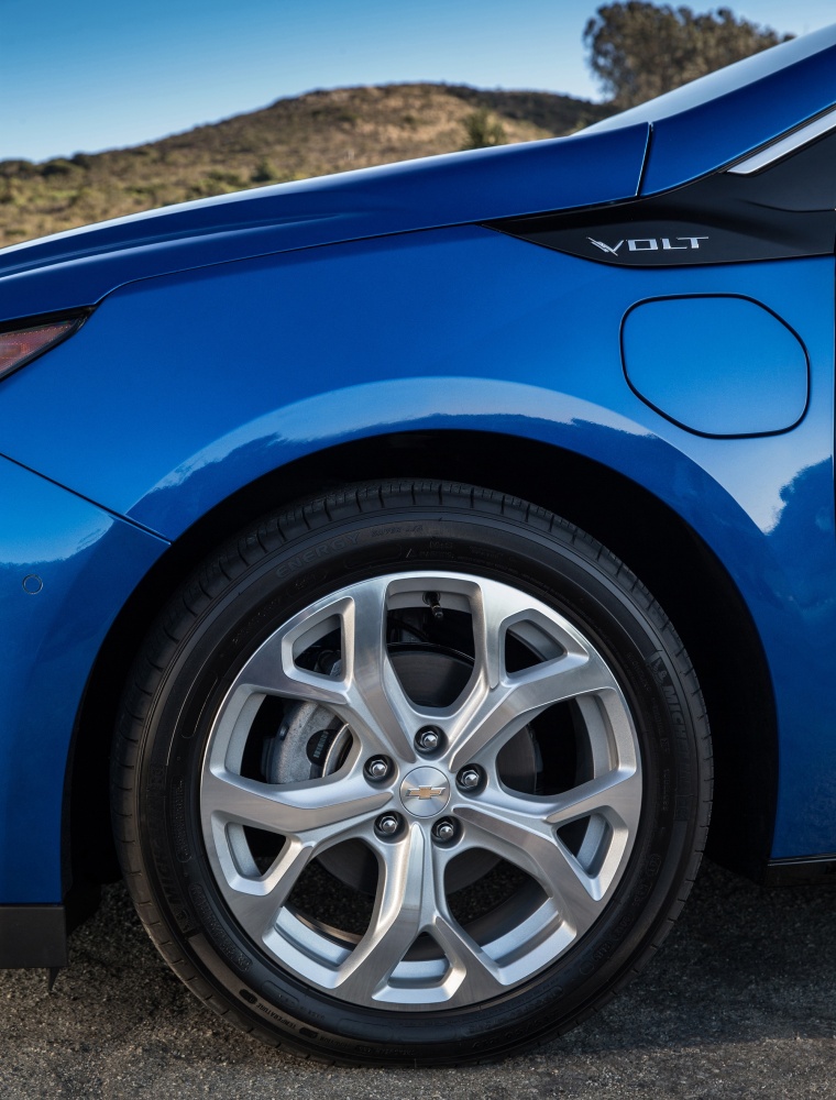 2016 Chevrolet Volt Rim Picture