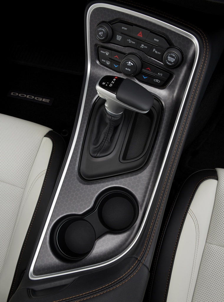 2015 Dodge Challenger SXT Plus Center Console Picture