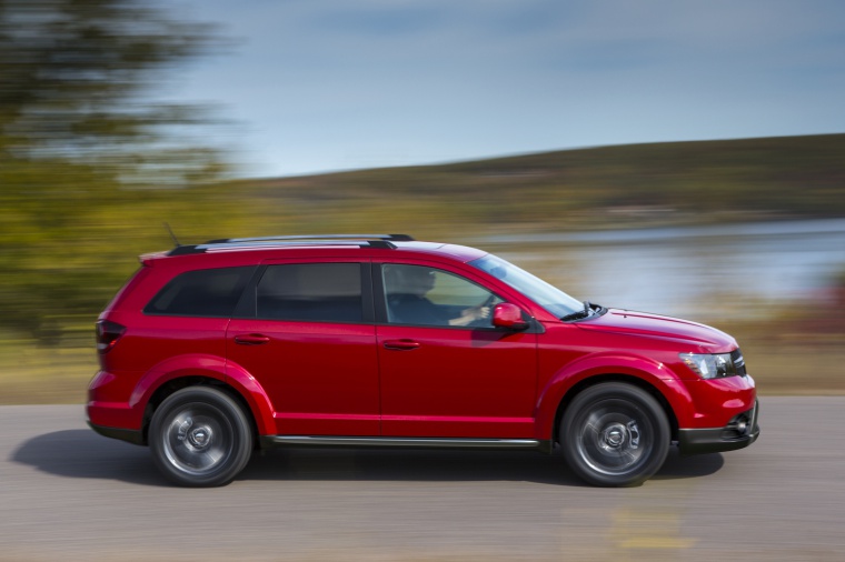 2019 Dodge Journey Crossroad AWD Picture