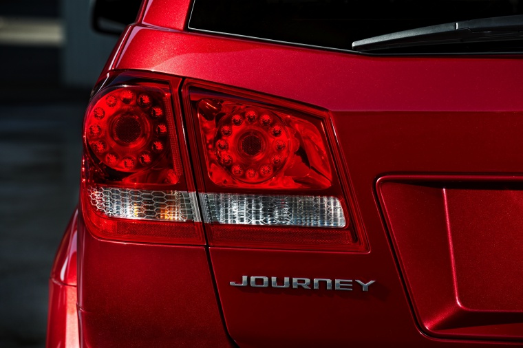 2019 Dodge Journey Tail Light Picture