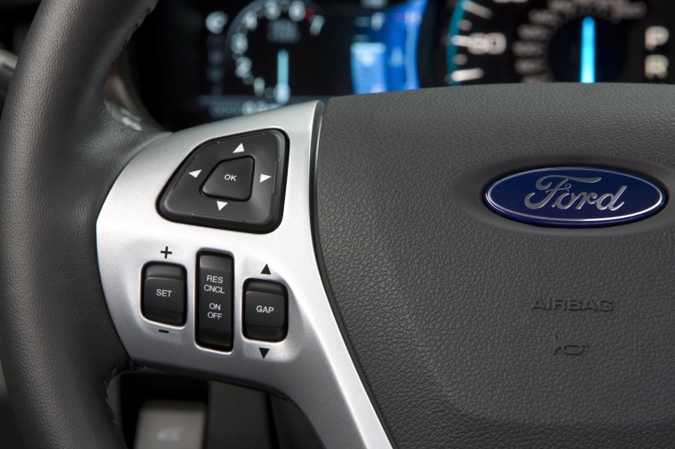 2012 Ford Edge Limited Steering-Wheel Controls Picture