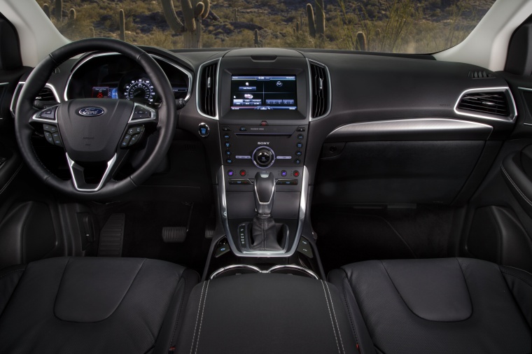 2015 Ford Edge Titanium Cockpit Picture