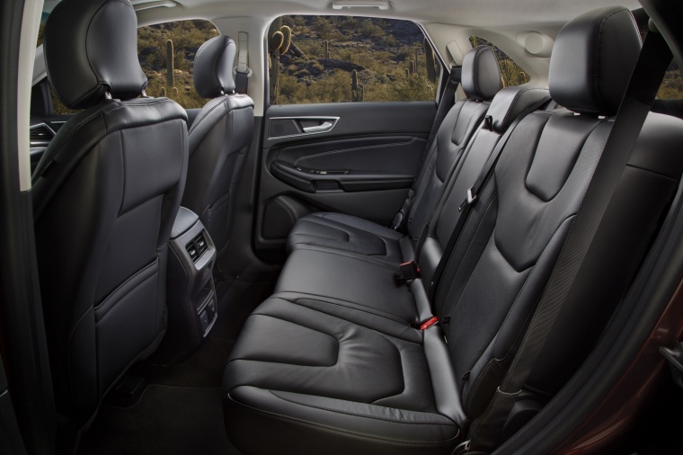 2016 Ford Edge Titanium Rear Seats Picture